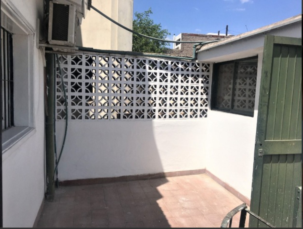 GREENWOOD INMOBILIARIA VENDE HERMOSA CASA EN  FRENTE DE LA COSTANERA 