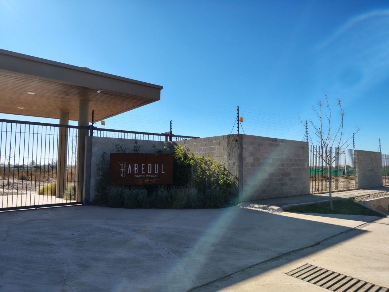 GREENWOOD INMOBILIARIA VENDE LOTE EN BARRIO PRIVADO ABEDUL