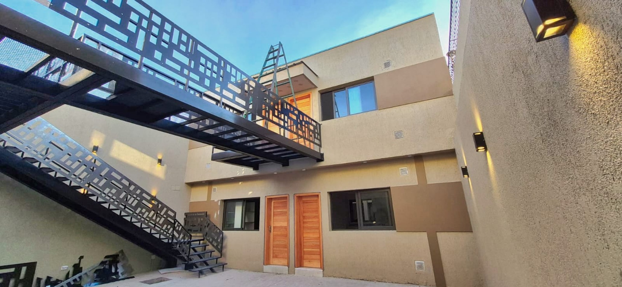 GREENWOOD VENDE  DEPARTAMENTOS CON ENTREGA EN OCTUBRE EN CENTRO DE LUJAN DE CUYO