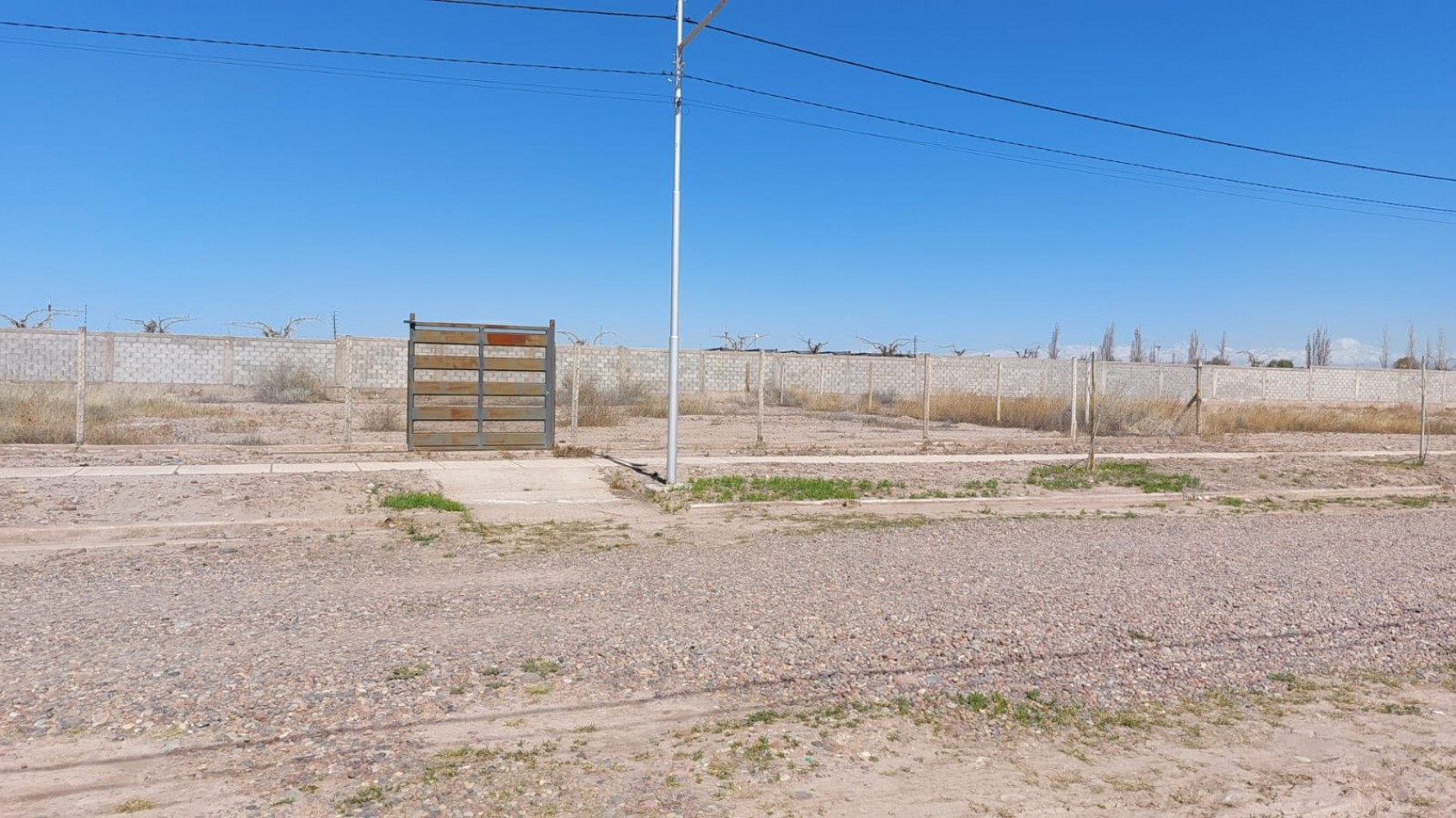 GREENWOOD INMOBILIARIA VENDE LOTE EN EL BARRIO BON DESTI