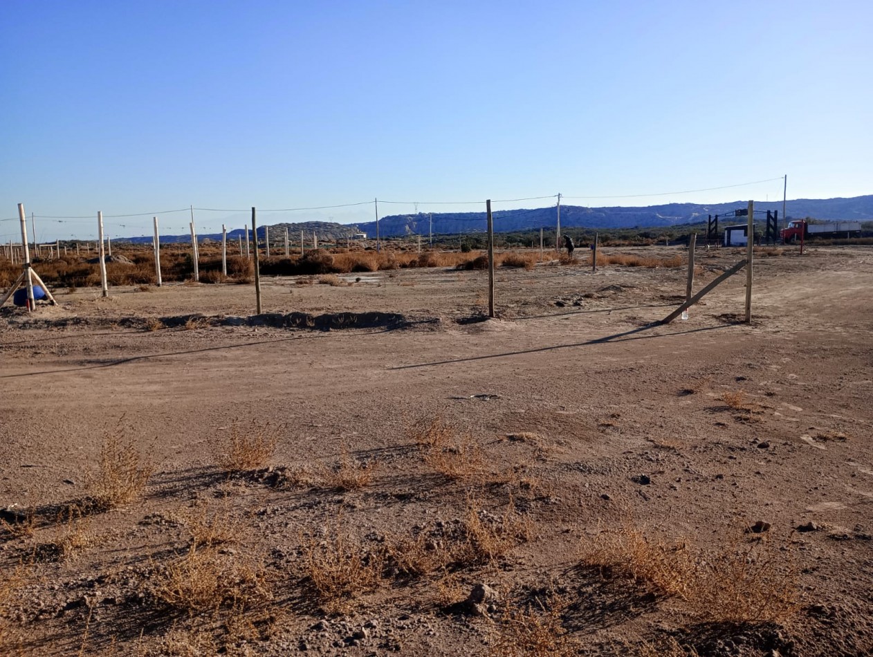 GREENWOOD INMOBILIARIA vende lote de 500 m² en el exclusivo barrio semi-privado El Carrizal de Abajo.