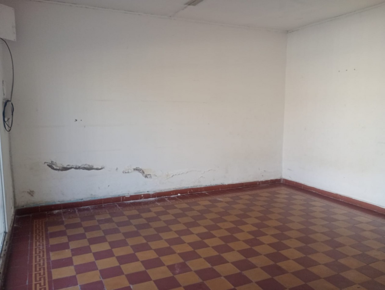 GREENWOOD INMOBILIARIA VENDE CASA A RECICLAR EN MAIPU