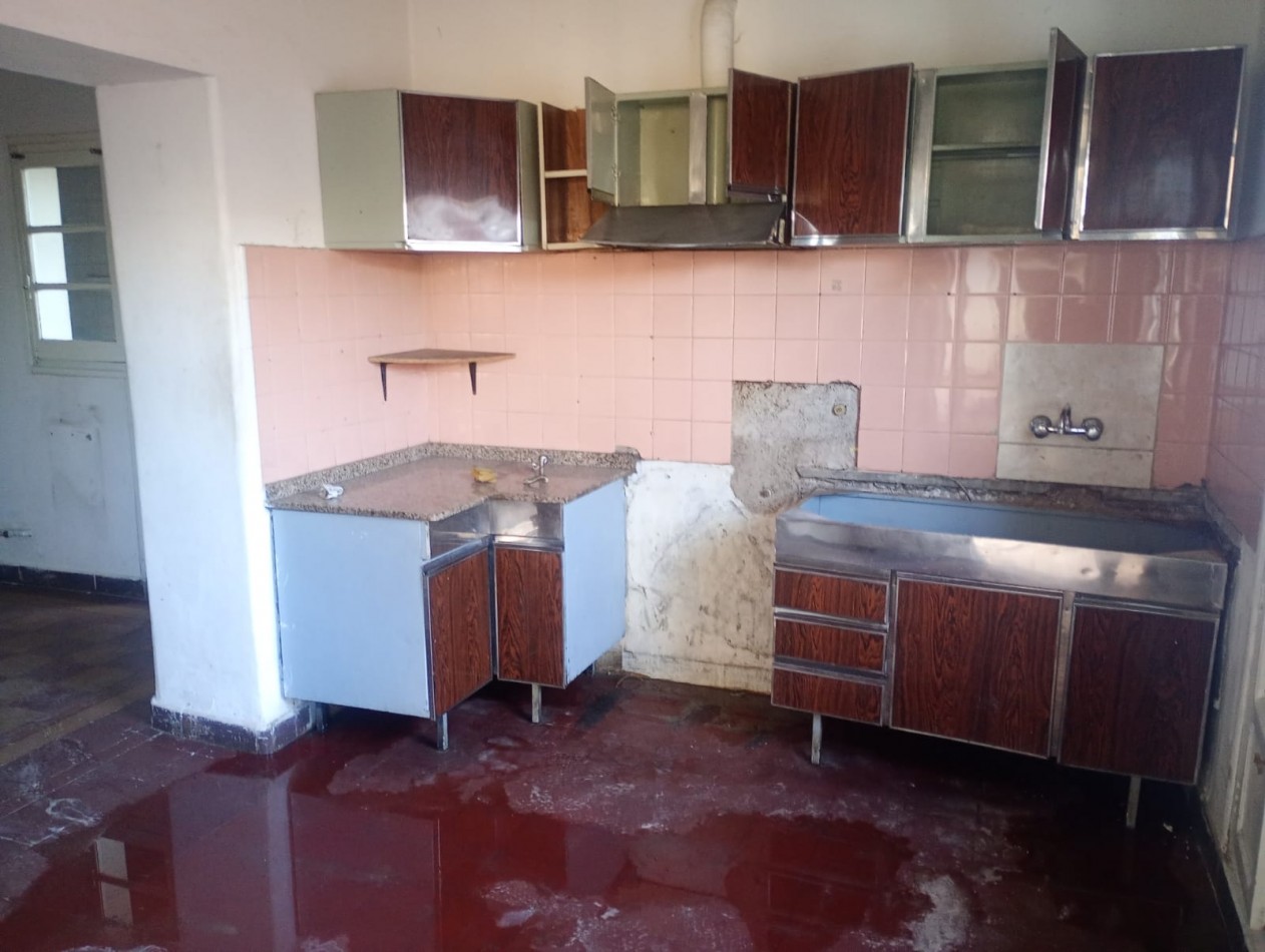 GREENWOOD INMOBILIARIA VENDE CASA A RECICLAR EN MAIPU