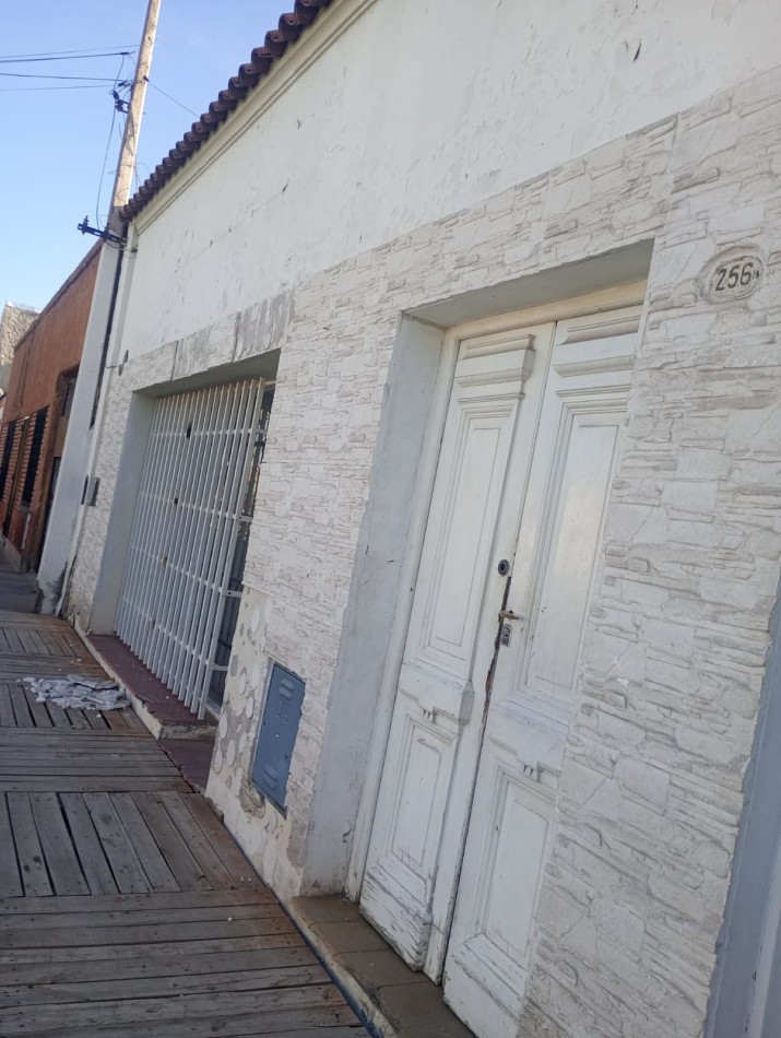 GREENWOOD INMOBILIARIA VENDE CASA A RECICLAR EN MAIPU