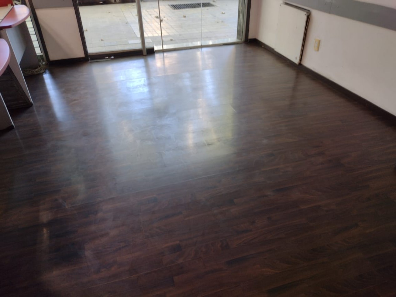 GREENWOOD INMOBILIARIA VENDE LOCAL COMERCIAL EN PLENO CENTRO DE MENDOZA  