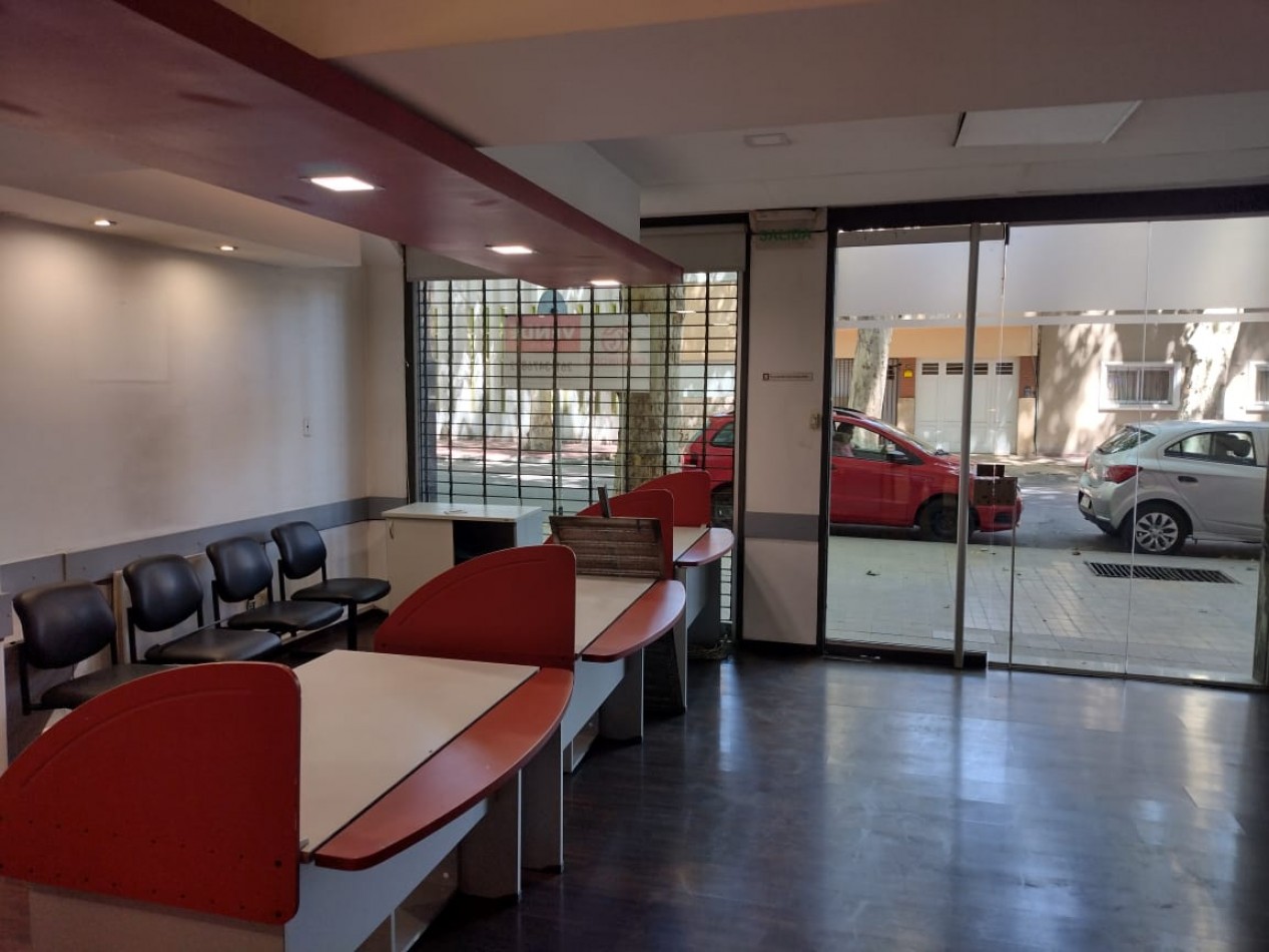 GREENWOOD INMOBILIARIA VENDE LOCAL COMERCIAL EN PLENO CENTRO DE MENDOZA  