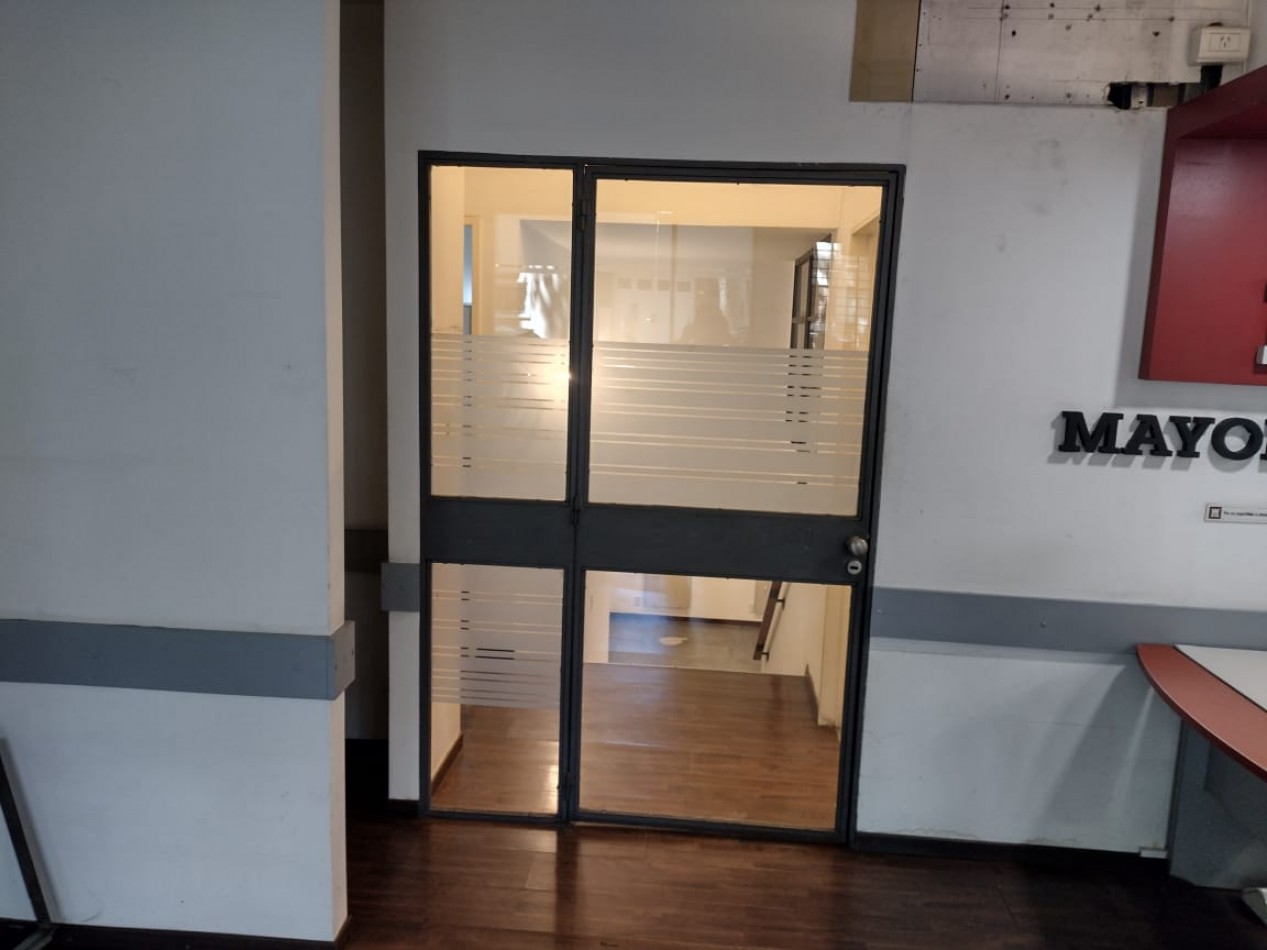 GREENWOOD INMOBILIARIA VENDE LOCAL COMERCIAL EN PLENO CENTRO DE MENDOZA  