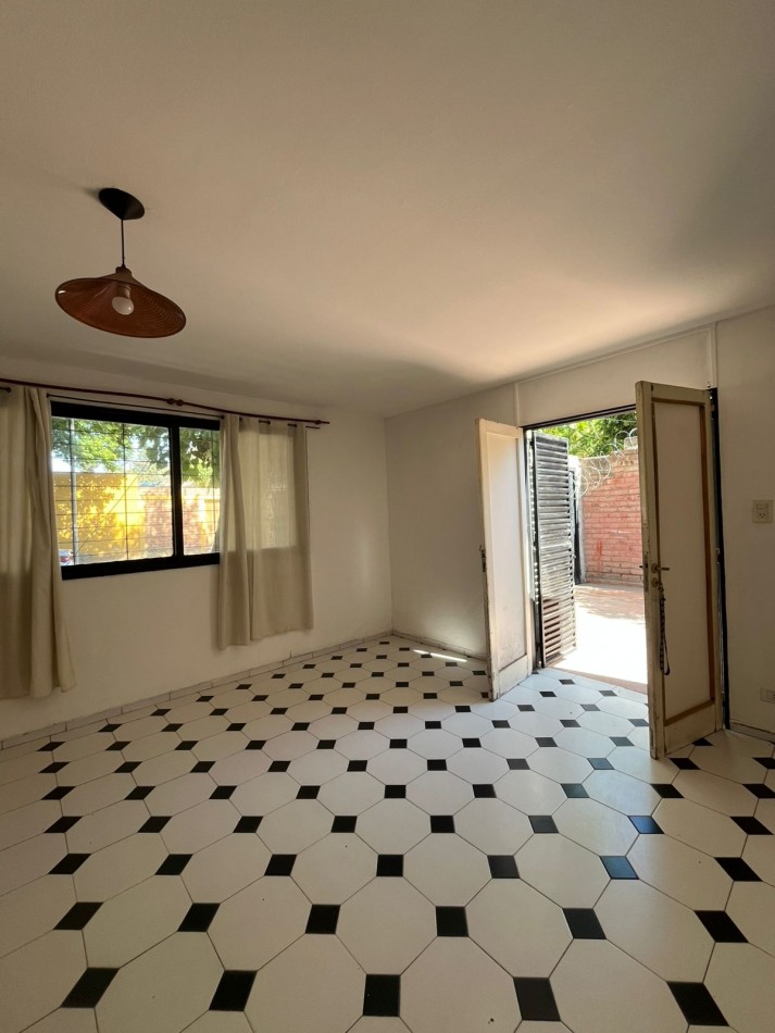 GREENWOOD INMOBILIARIA VENDE EXCELENTE CASA EN GODOY CRUZ B° SOEVA SUR