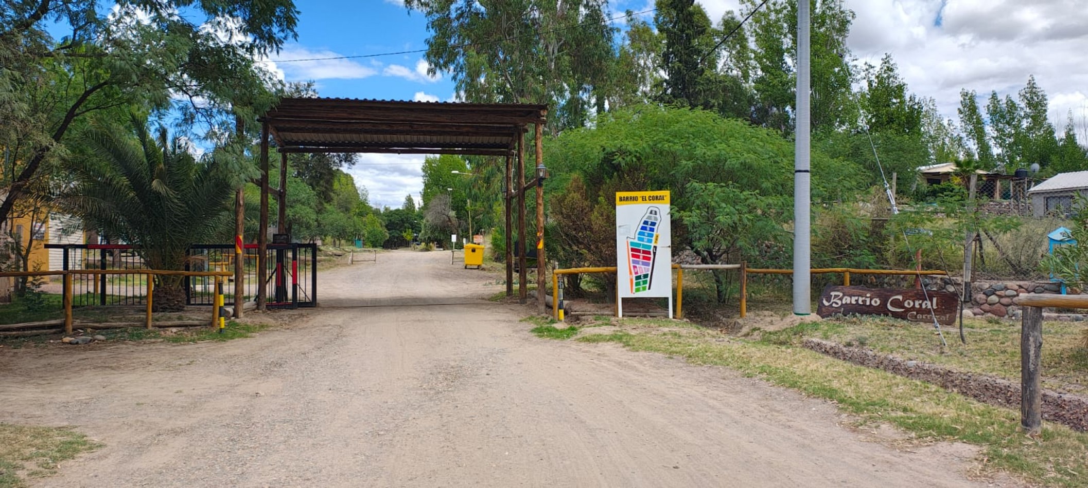 GREENWOOD INMOBILIARIA VENDE - CABAÑA EN EL CARRIZAL GREENWOOD INMOBILIARIA VENDE - CABAÑA EN EL CARRIZAL