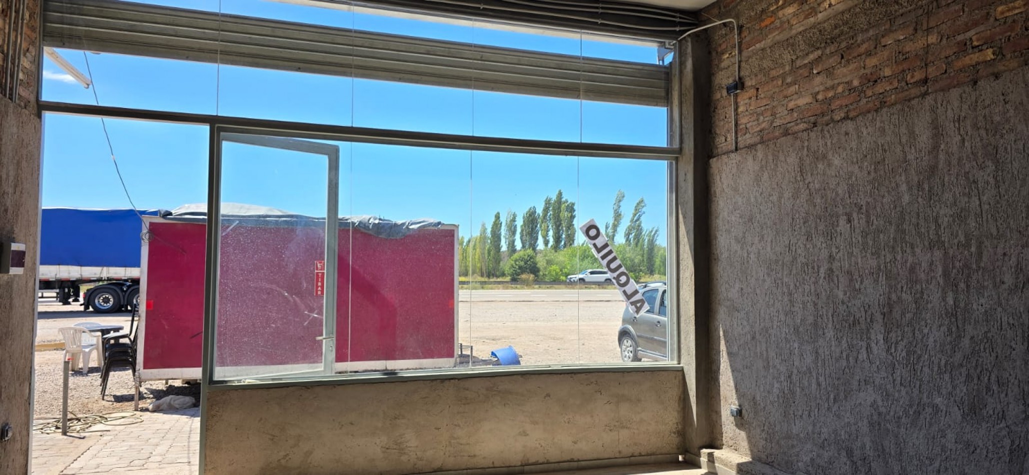 GREENWOOD INMOBILIARIA ALQUILA LOCALES COMERCIALES A ESTRENAR