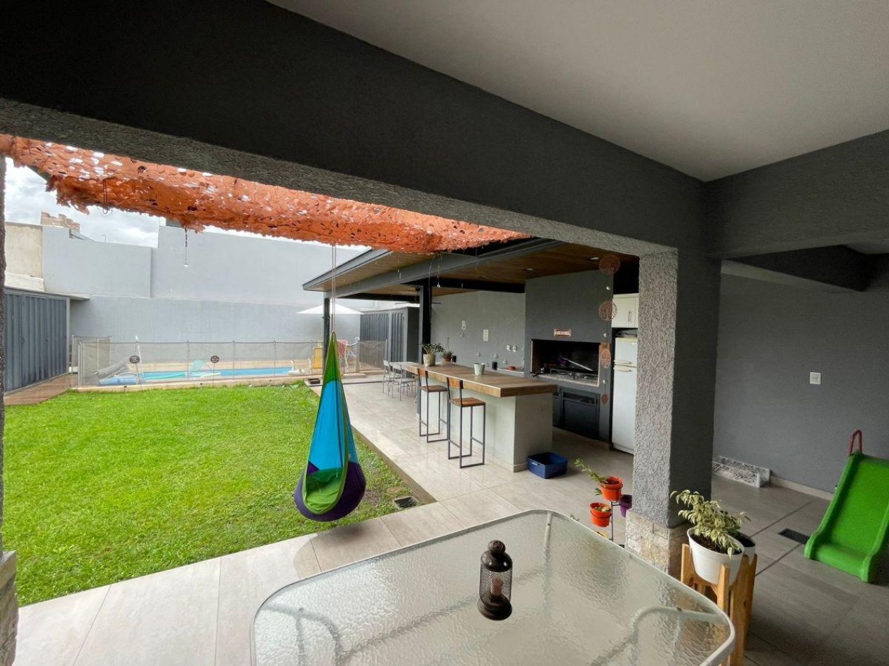 Inmobiliaria Greenwood vende Casa en Barrio Privado Urquiza - Guaymallen