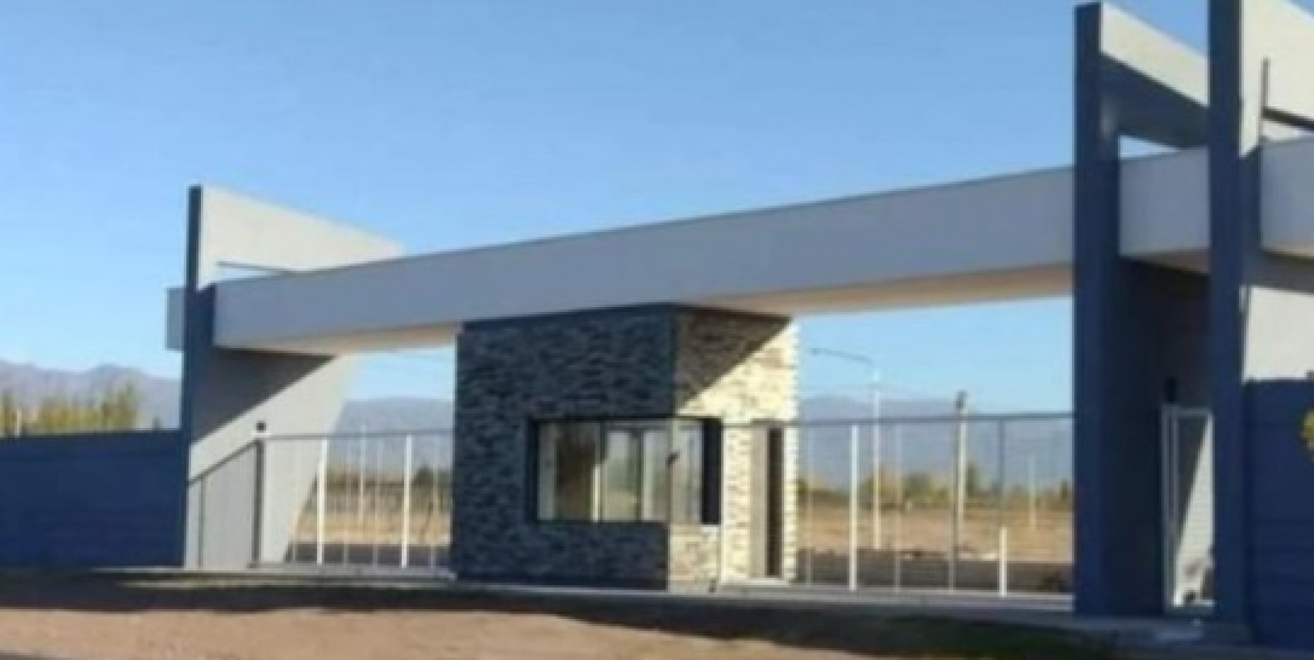 GREENWOOD INMOBILIARIA VENDE TERRENO EN BARRIO DISTRITO AZCUENAGA 