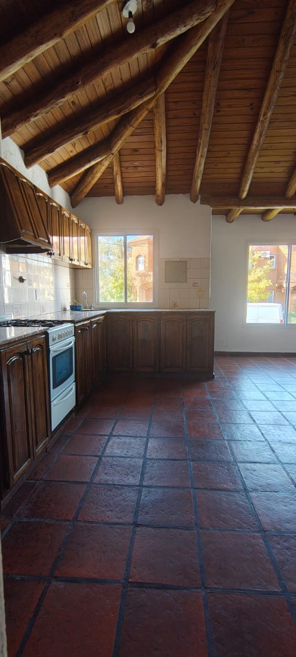 Greenwood Inversiones Inmobiliaria Alquila casa en el Barrio Privado Palmares