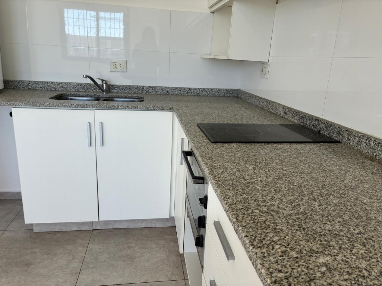 GREENWOOD INMOBILIARIA VENDE DEPARTAMENTO GUAYMALLEN! 