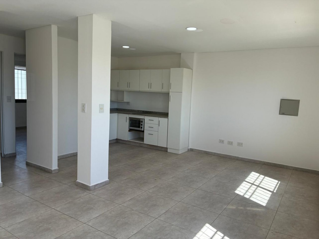 GREENWOOD INMOBILIARIA VENDE DEPARTAMENTO GUAYMALLEN! 