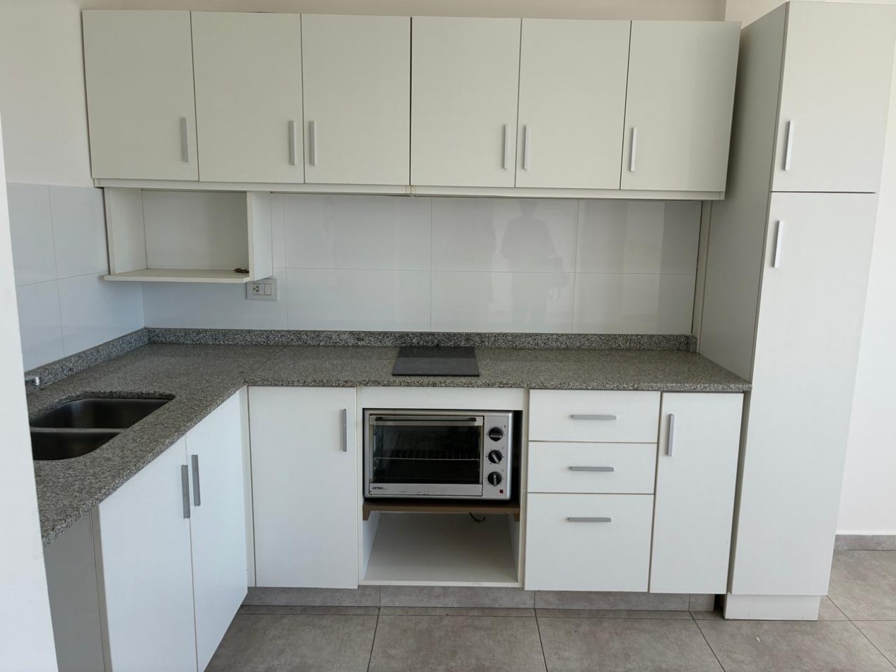 GREENWOOD INMOBILIARIA VENDE DEPARTAMENTO GUAYMALLEN! 