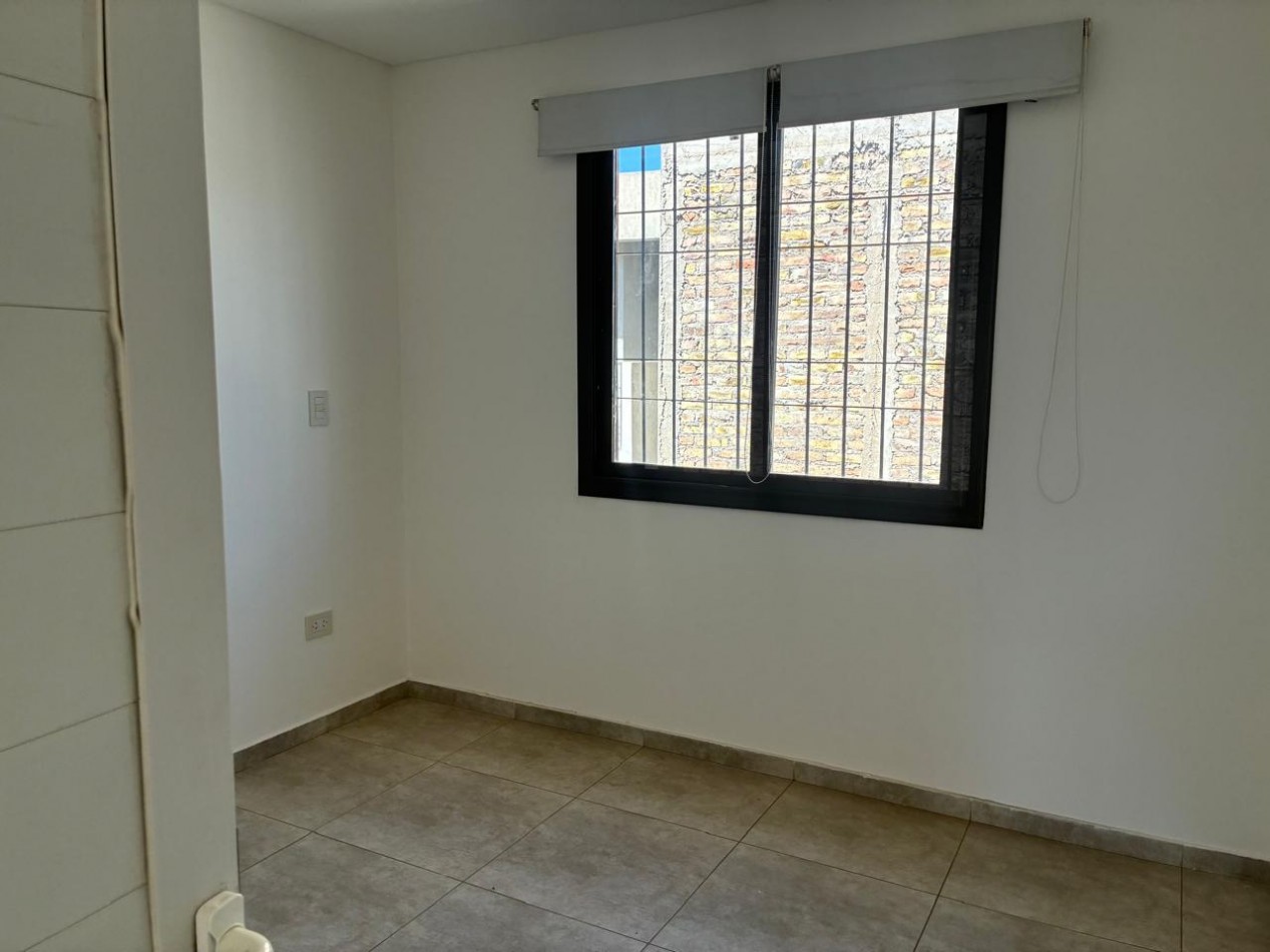 GREENWOOD INMOBILIARIA VENDE DEPARTAMENTO GUAYMALLEN! 