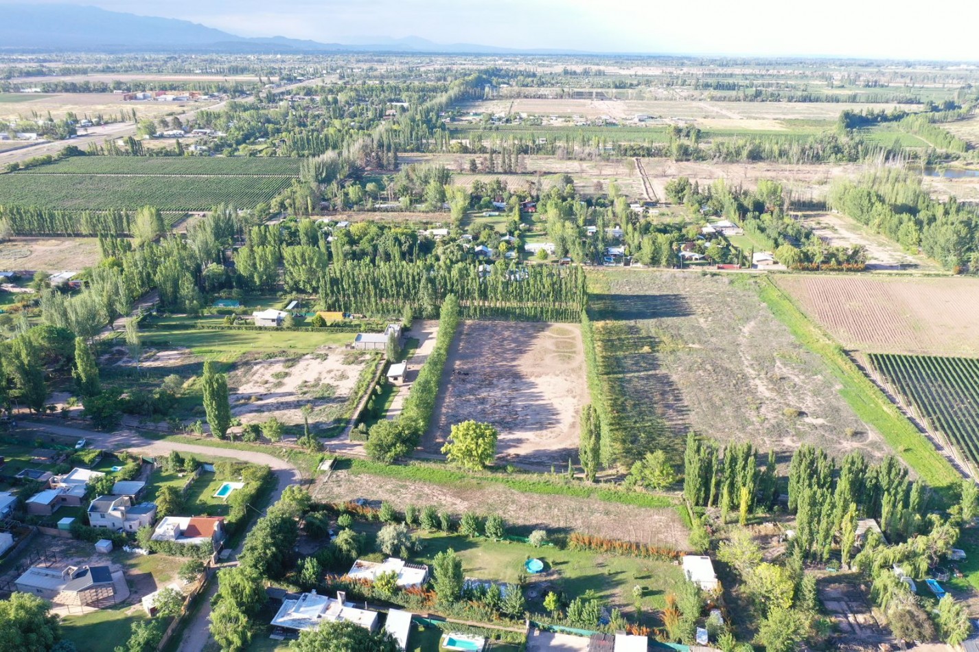 GREENWOOD INMOBILIARIA VENDE LOTE EN PERDRIEL