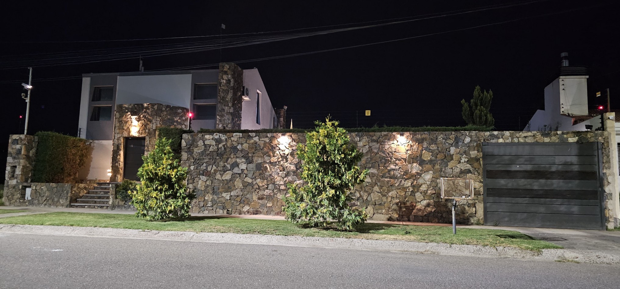 GREENWOOD INMOBILIARIA VENDE CASA EN EL B° ALTA MENDOZA EL CHALLAO 