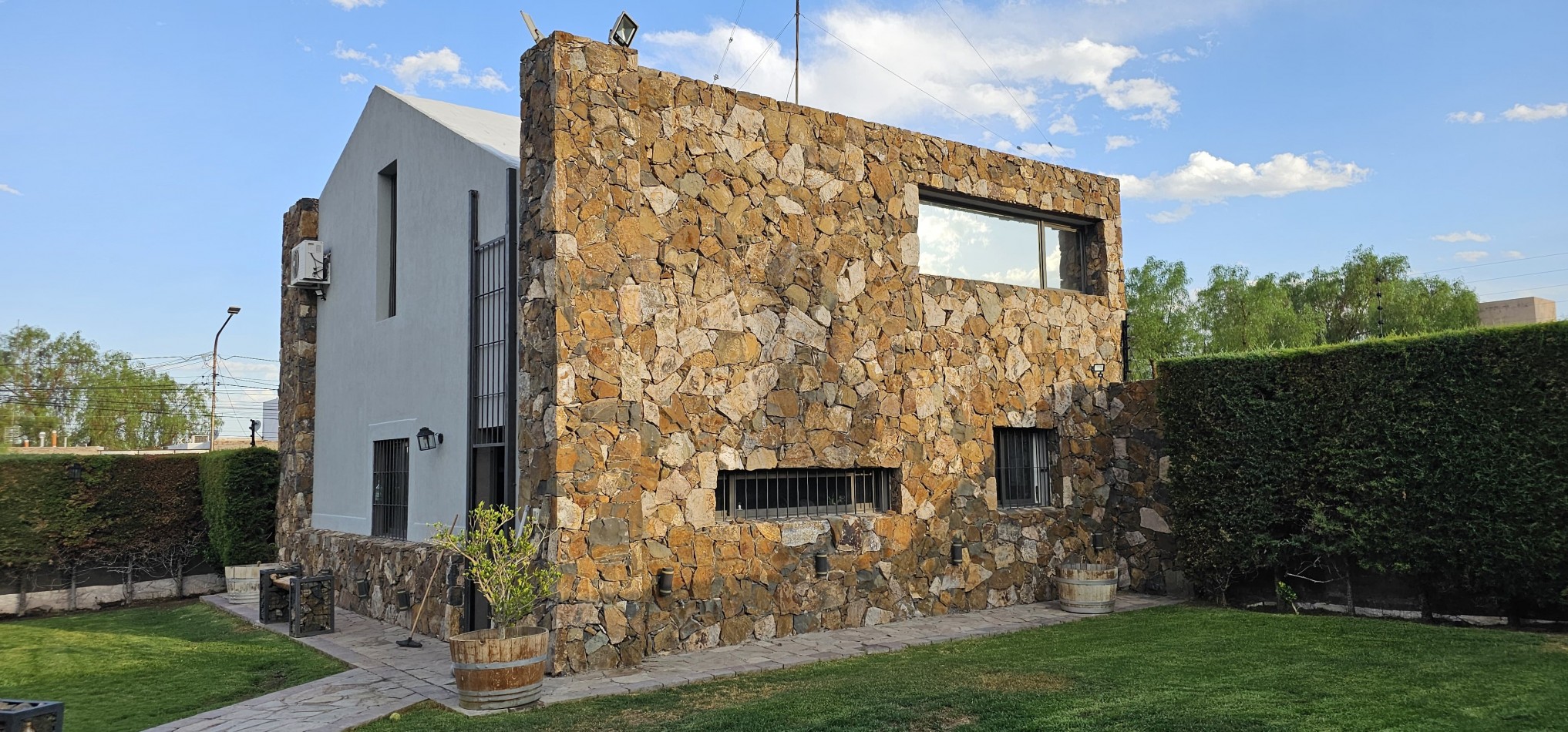 GREENWOOD INMOBILIARIA VENDE CASA EN EL B° ALTA MENDOZA EL CHALLAO 