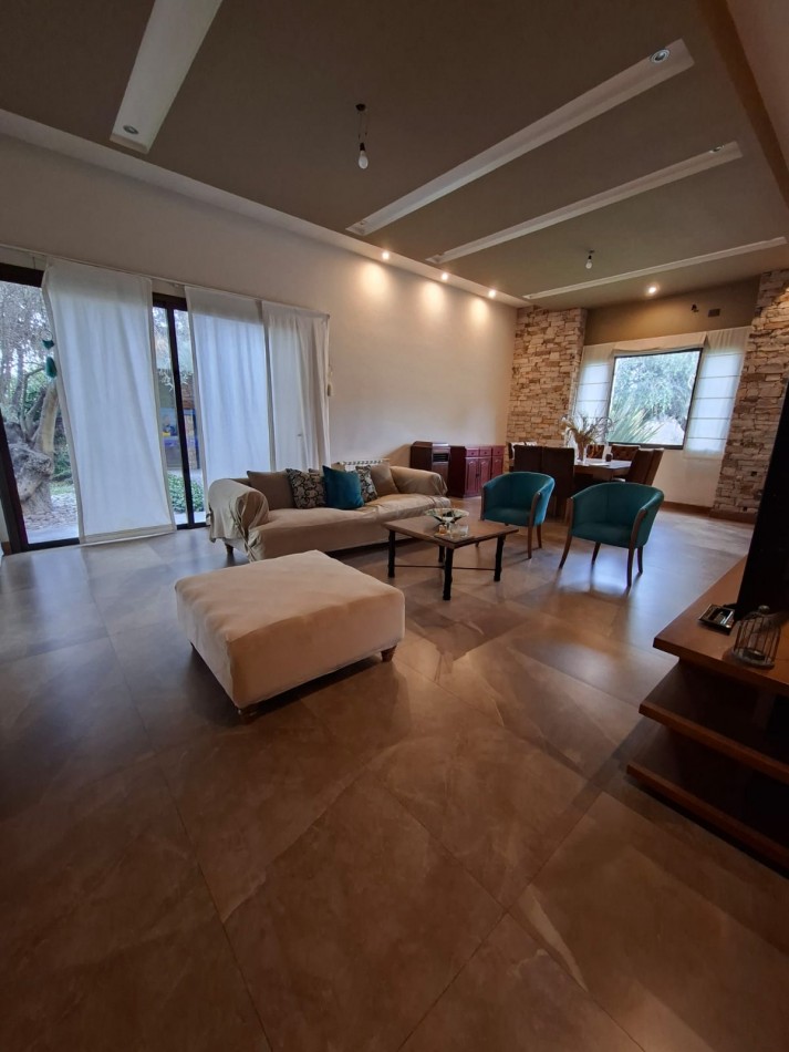 GREENWOOD ALQUILA HERMOSA PROPIEDAD EN BARRIO PRIVADO LICEO RUGBY II