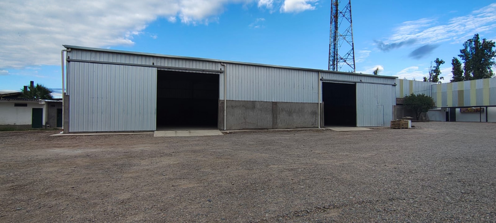 GREENWOOD INMOBILIARIA TE OFRECE GALPON EN ALQUILER - ZONA INDUSTRIAL GODOY CRUZ