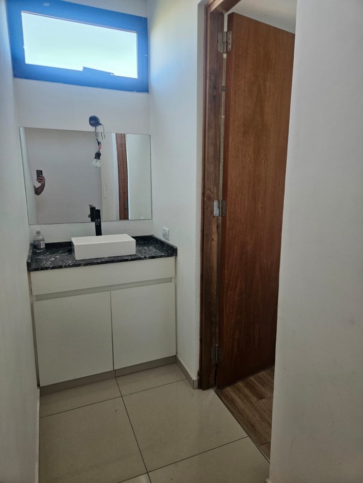 Casa moderna en Barrio Privado Lar de Vieytes II - Maipu