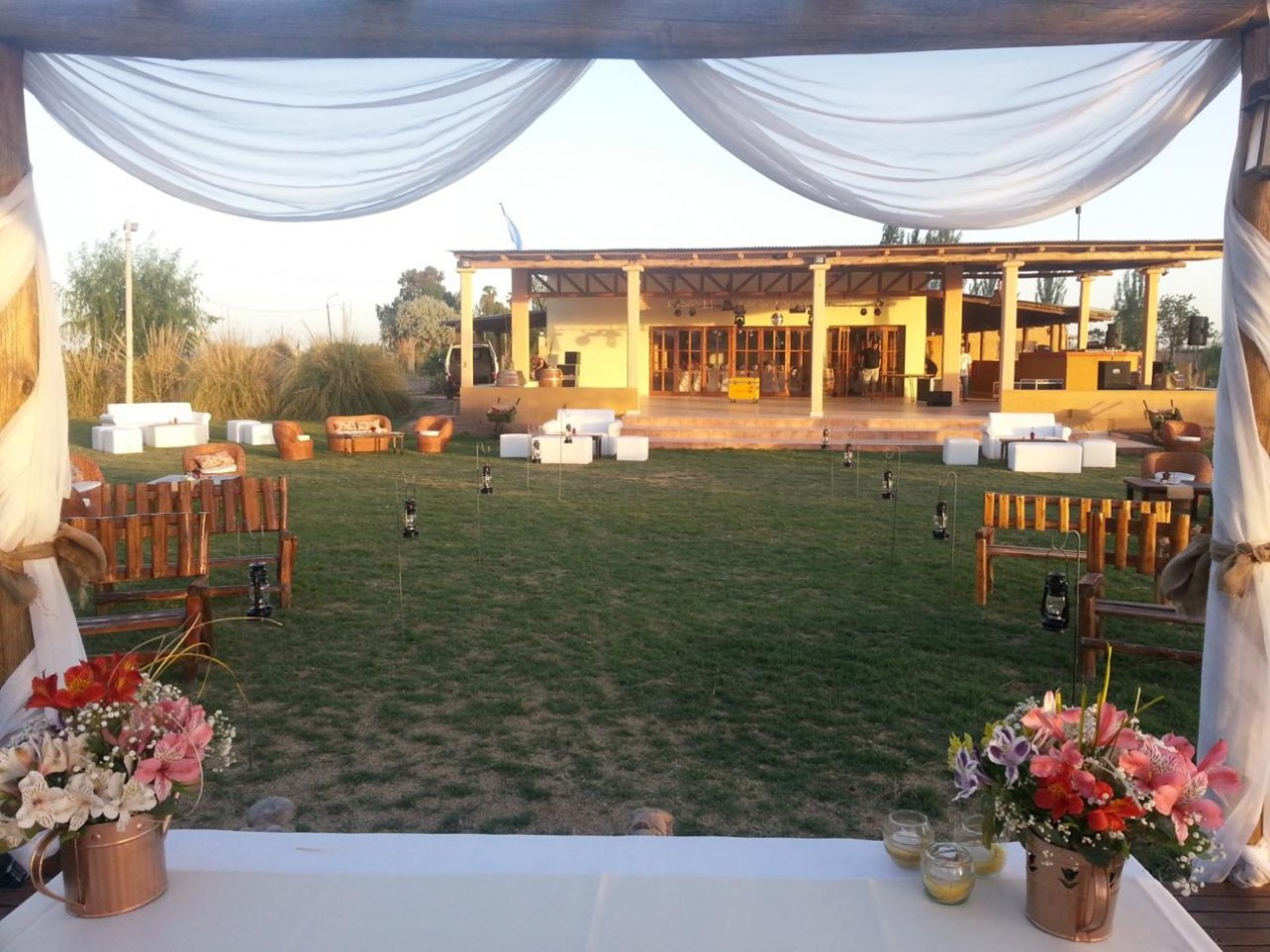 GREENWOOD INMOBILIARIA VENDE SALON DE EVENTOS CON DEPARTAMENTO!   