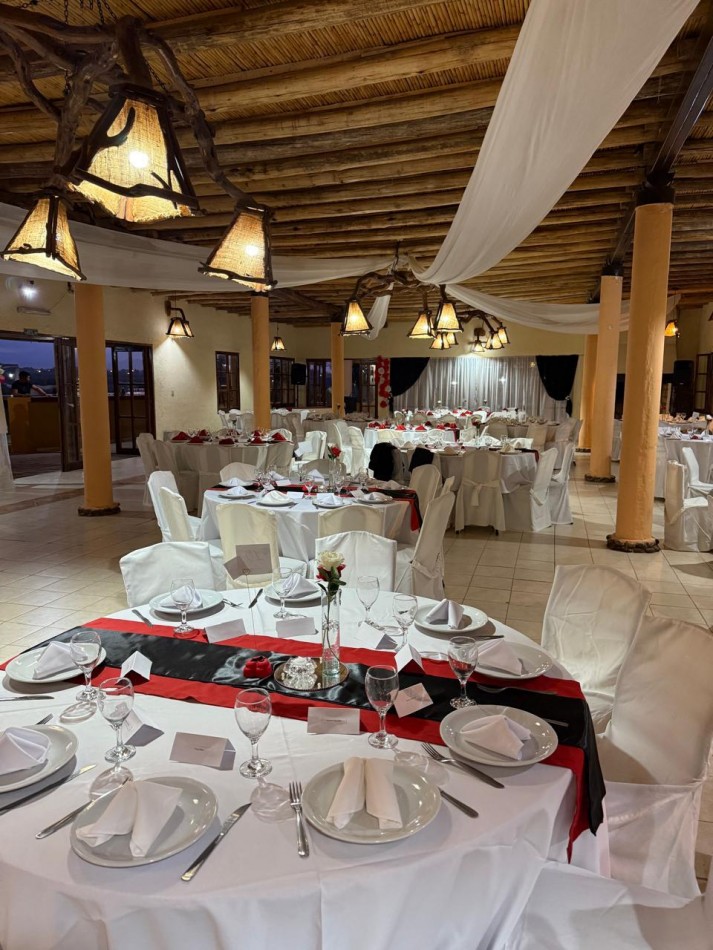 GREENWOOD INMOBILIARIA VENDE SALON DE EVENTOS CON DEPARTAMENTO!   