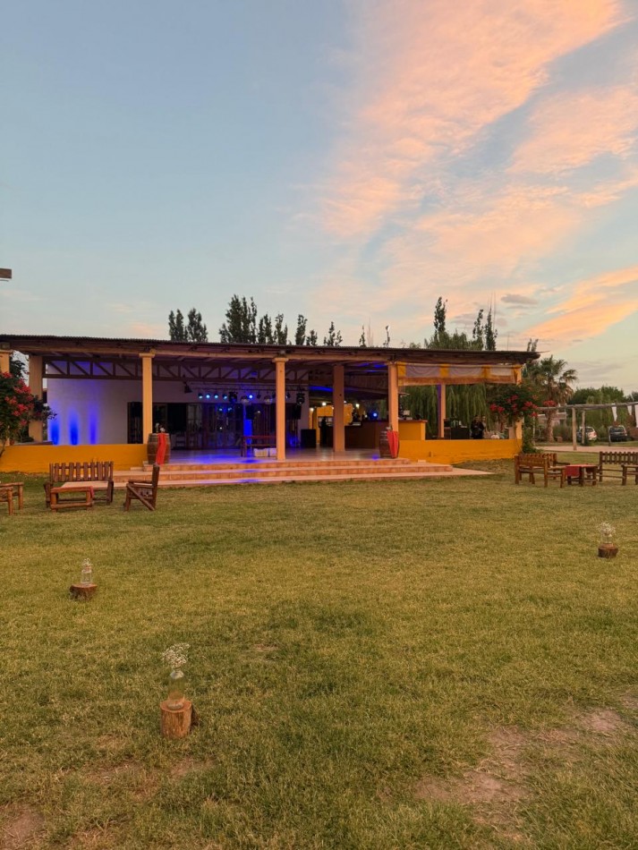 GREENWOOD INMOBILIARIA VENDE SALON DE EVENTOS CON DEPARTAMENTO!   