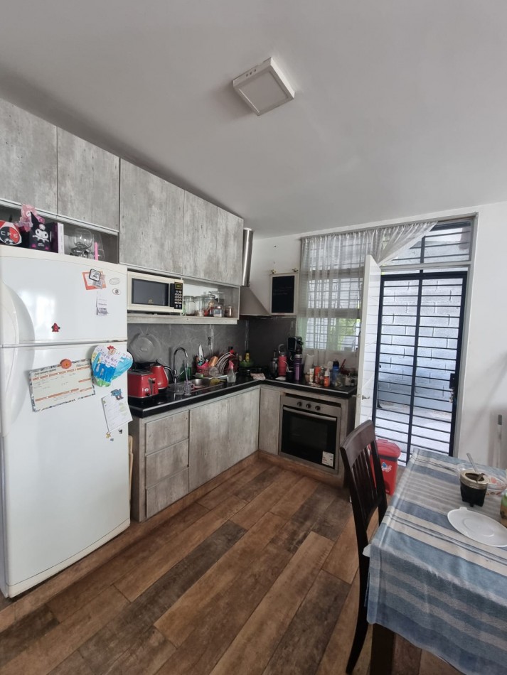 GREENWOOD INMOBILIARIA VENDE CASA  - B° NUEVO SIGLO