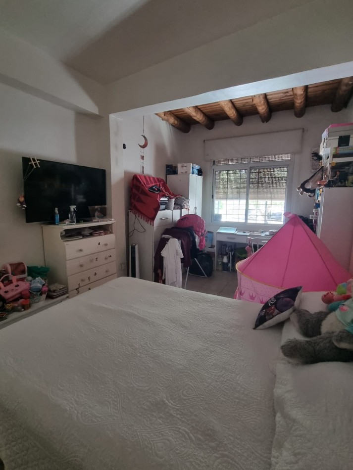 GREENWOOD INMOBILIARIA VENDE CASA  - B° NUEVO SIGLO