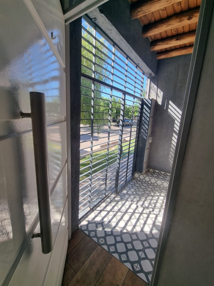 GREENWOOD INMOBILIARIA VENDE CASA  - B° NUEVO SIGLO
