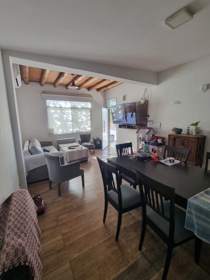 GREENWOOD INMOBILIARIA VENDE CASA  - B° NUEVO SIGLO
