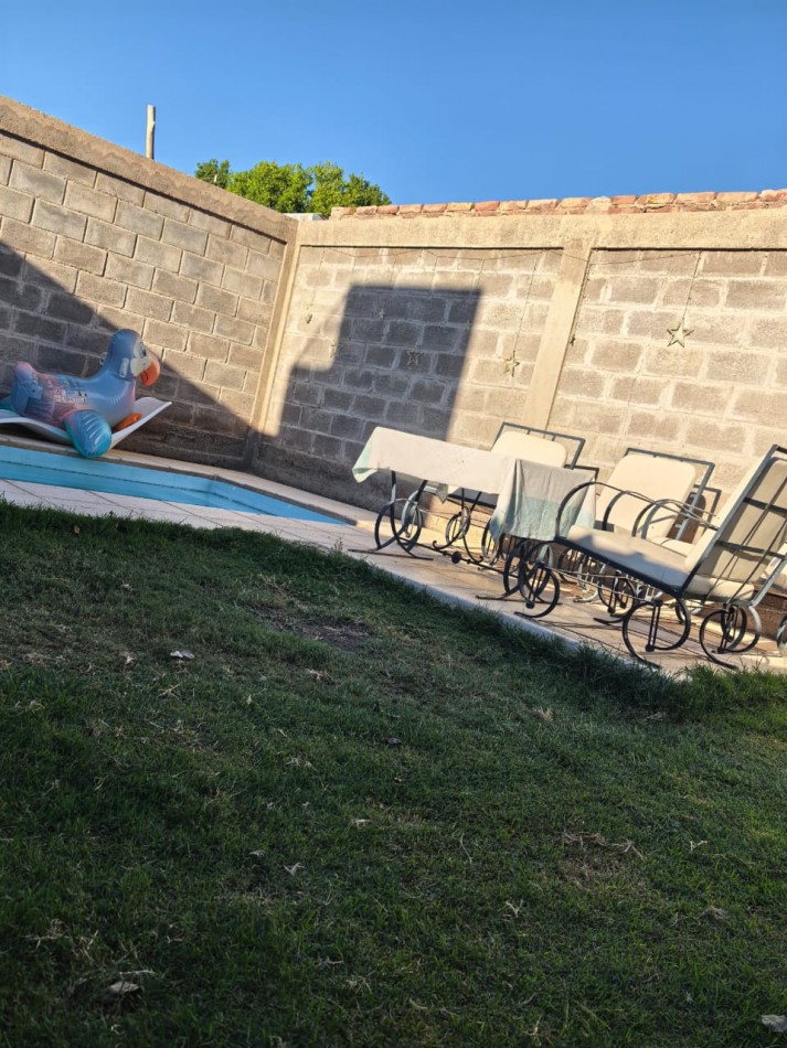 GREENWOOD INMOBILIARIA VENDE CASA  - B° NUEVO SIGLO