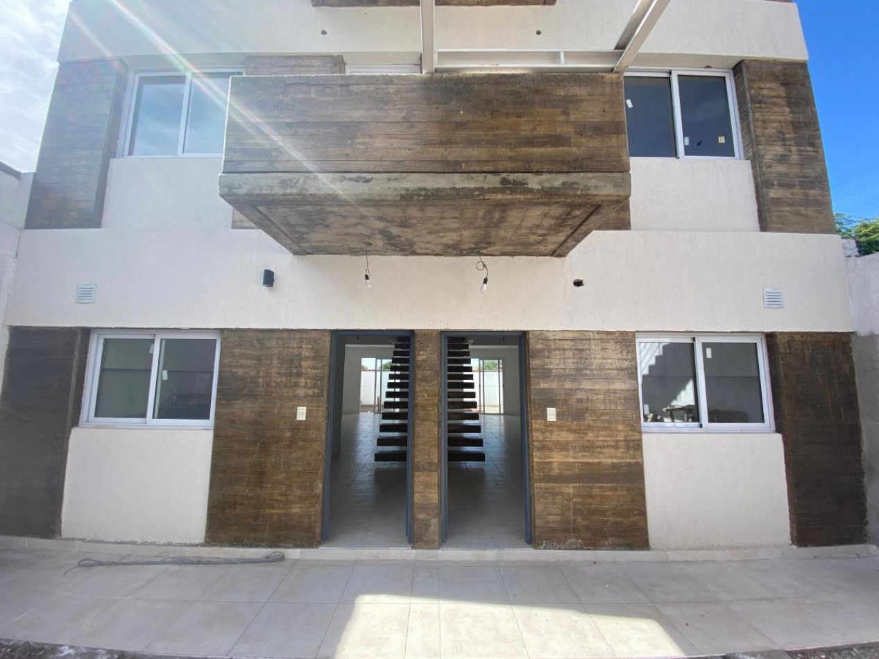 GREENWOOD INMOBILIARIA VENDE HERMOSOS TRIPLEX EN SEXTA SECCION
