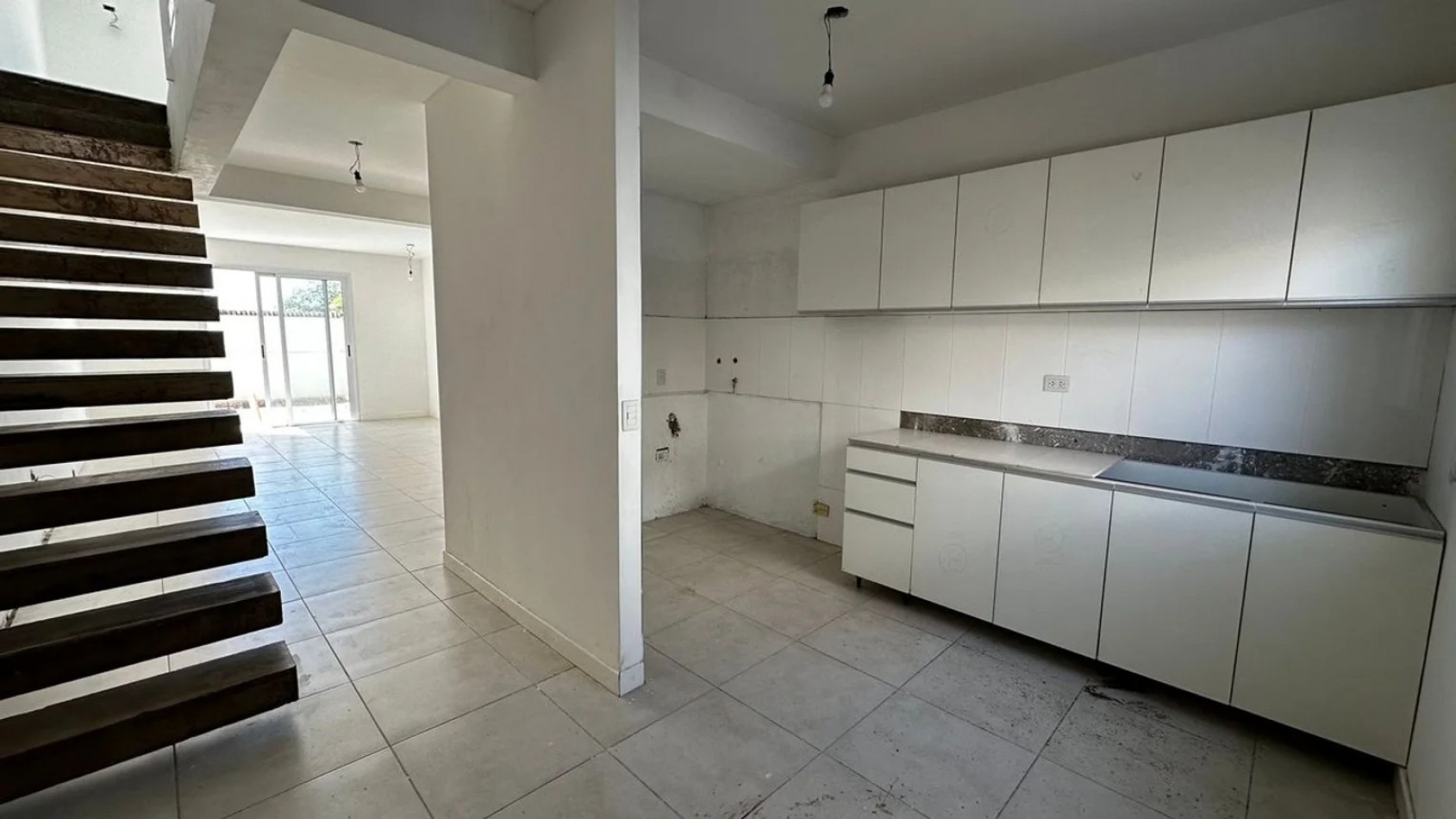 GREENWOOD INMOBILIARIA VENDE DUPLEX EN SEXTA SECCION