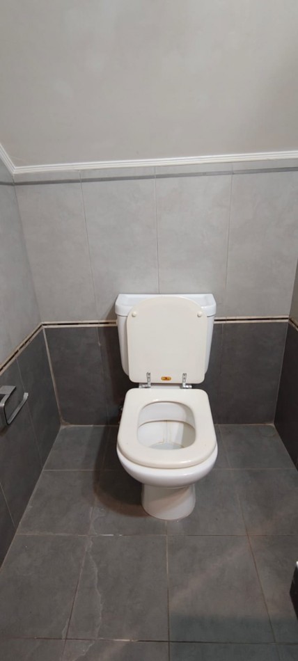 GREENWOOD INVERSIONES INMOBILIARIAS ALQUILA   EXCLUSIVA CASA EN BARRIO DALVIAN