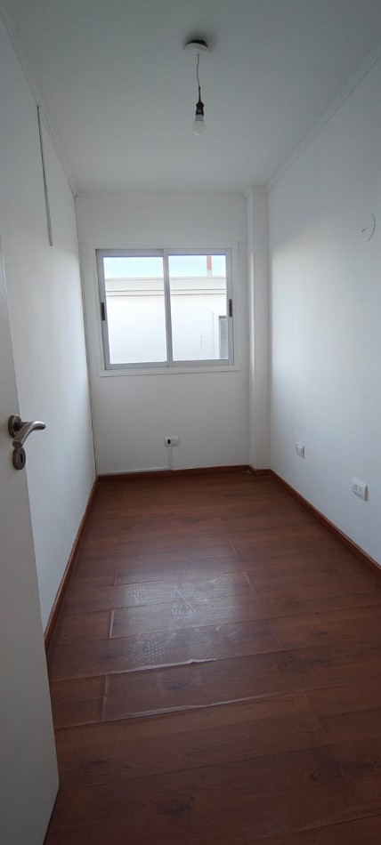 GREENWOOD INVERSIONES INMOBILIARIAS ALQUILA   EXCLUSIVA CASA EN BARRIO DALVIAN