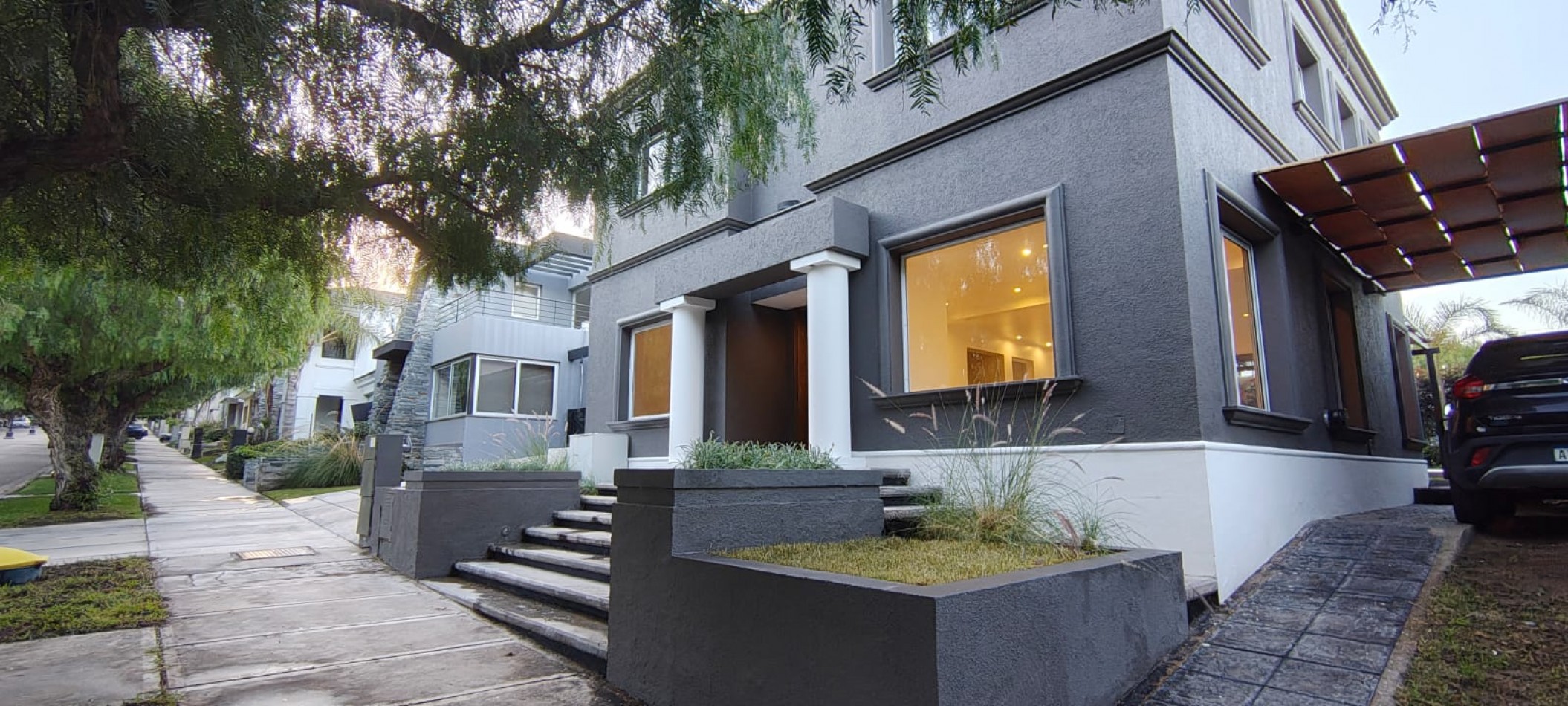 GREENWOOD INVERSIONES INMOBILIARIAS ALQUILA   EXCLUSIVA CASA EN BARRIO DALVIAN