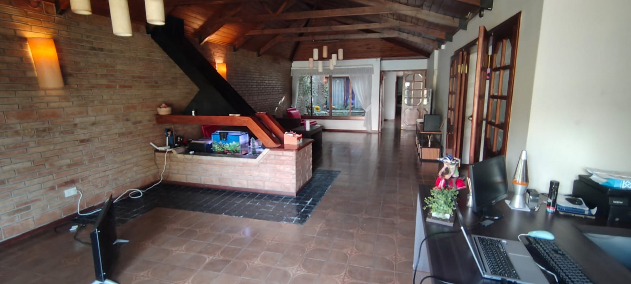 GREENWOOD INVERSIONES INMOBILIARIAS VENDE HERMOSA CASA EN GUAYMALLEN