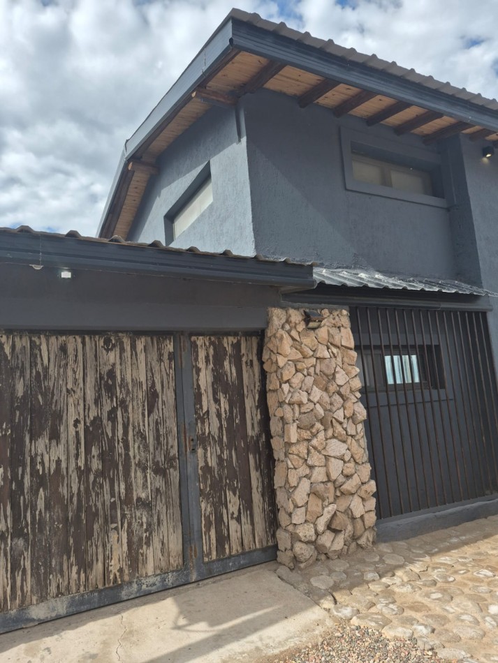 GREENWOOD VENDE CASA MODERNA Y LUMINOSA EN UGARTECHE