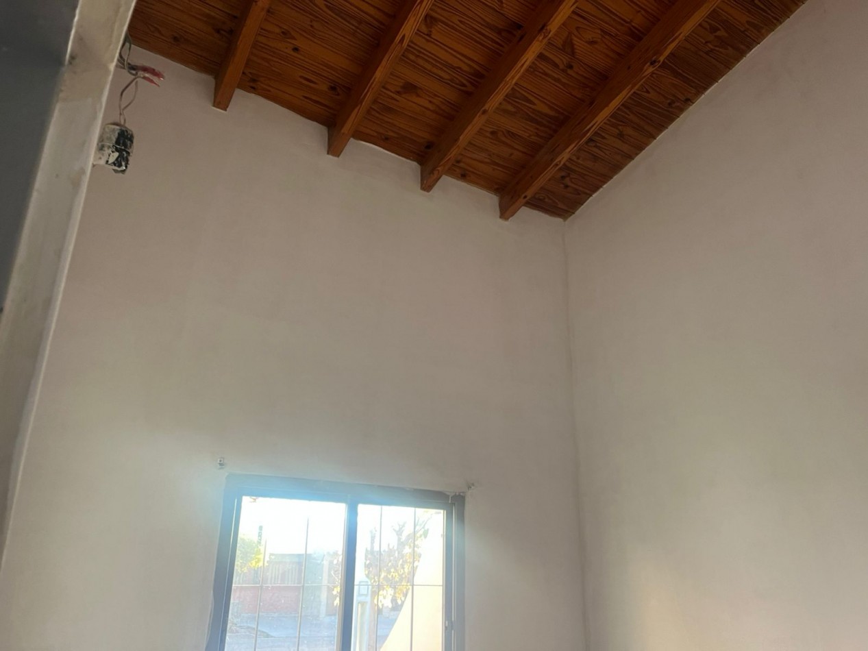 GREENWOOD INMOBILIARIA ALQUILA CASA EN MAIPU - B° AGUA Y ENERGIA