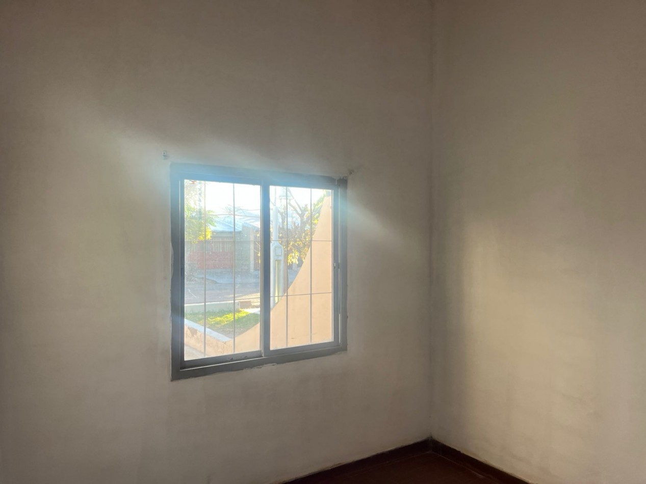 GREENWOOD INMOBILIARIA ALQUILA CASA EN MAIPU - B° AGUA Y ENERGIA