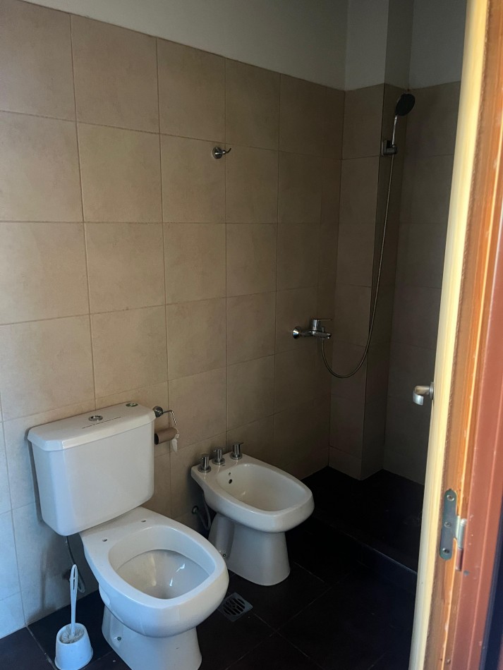 GREENWOOD INMOBILIARIA VENDE CASA EN BARRIO RINCON DE VISTALBA
