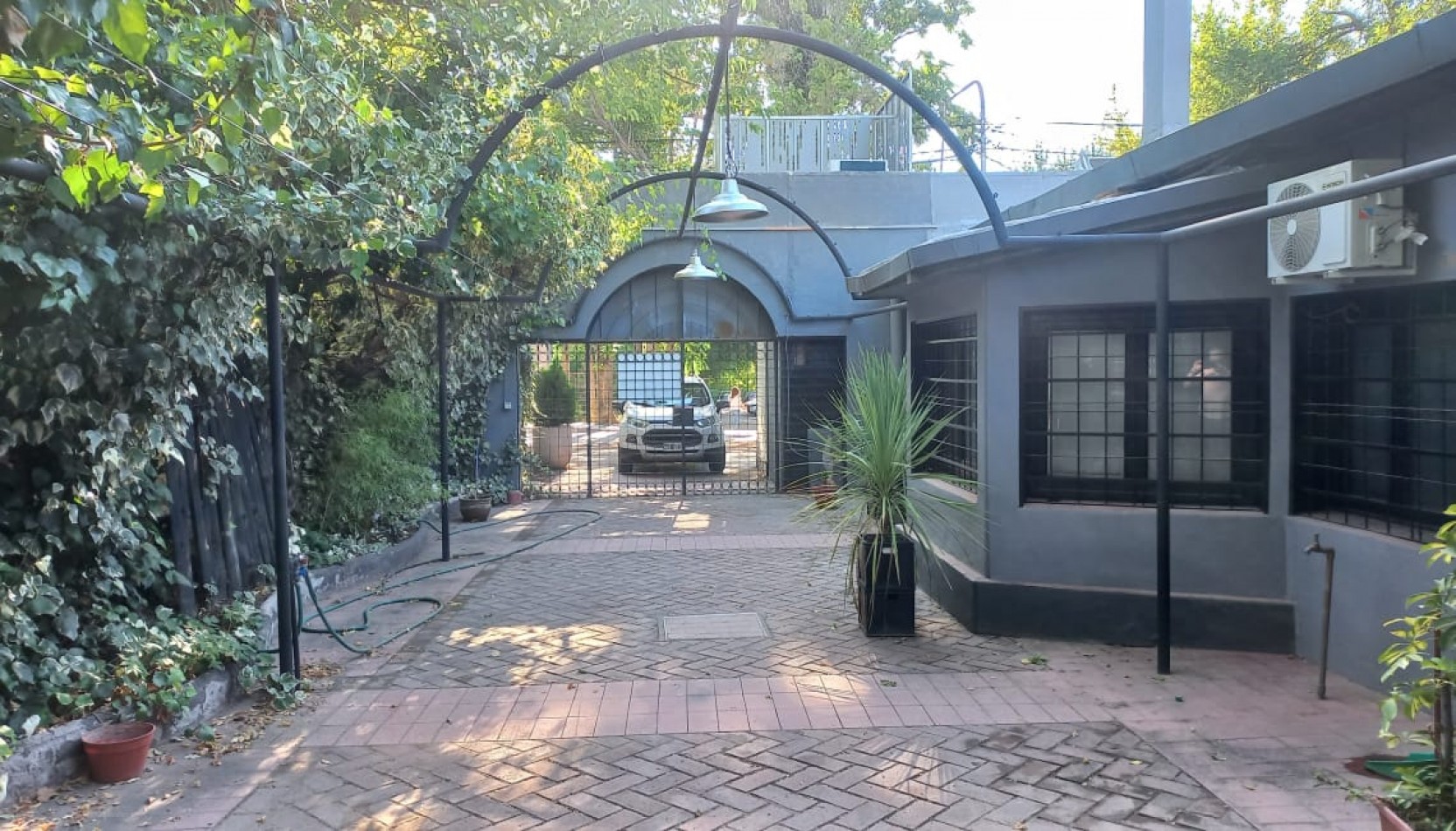 GREENWOOD INMOBILIARIA ALQUILA Casa en - Chacras de Coria
