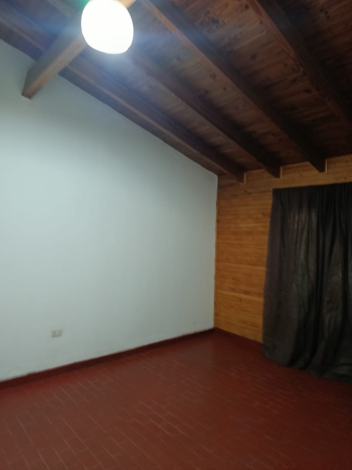 GREENWOOD INMOBILIARIA ALQUILA CASA EN MAIPU - B° AGUA Y ENERGIA