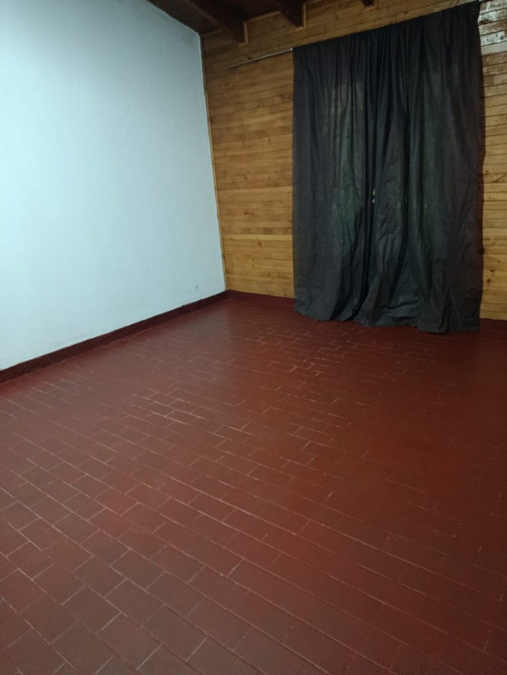 GREENWOOD INMOBILIARIA ALQUILA CASA EN MAIPU - B° AGUA Y ENERGIA