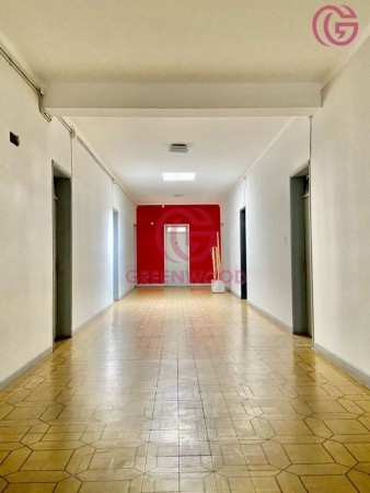 GREENWOOD VENDE PISO EN PEATONAL AV. RIVADAVIA, EN EL CENTRO DE SAN JUAN