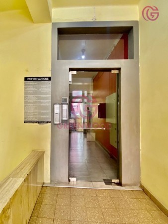 GREENWOOD VENDE PISO EN PEATONAL AV. RIVADAVIA, EN EL CENTRO DE SAN JUAN